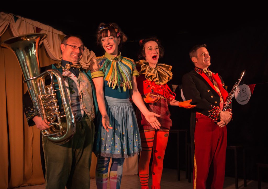 Spectacle Babïl de sarah Carré par la compagnie théâtrale TAIM'
